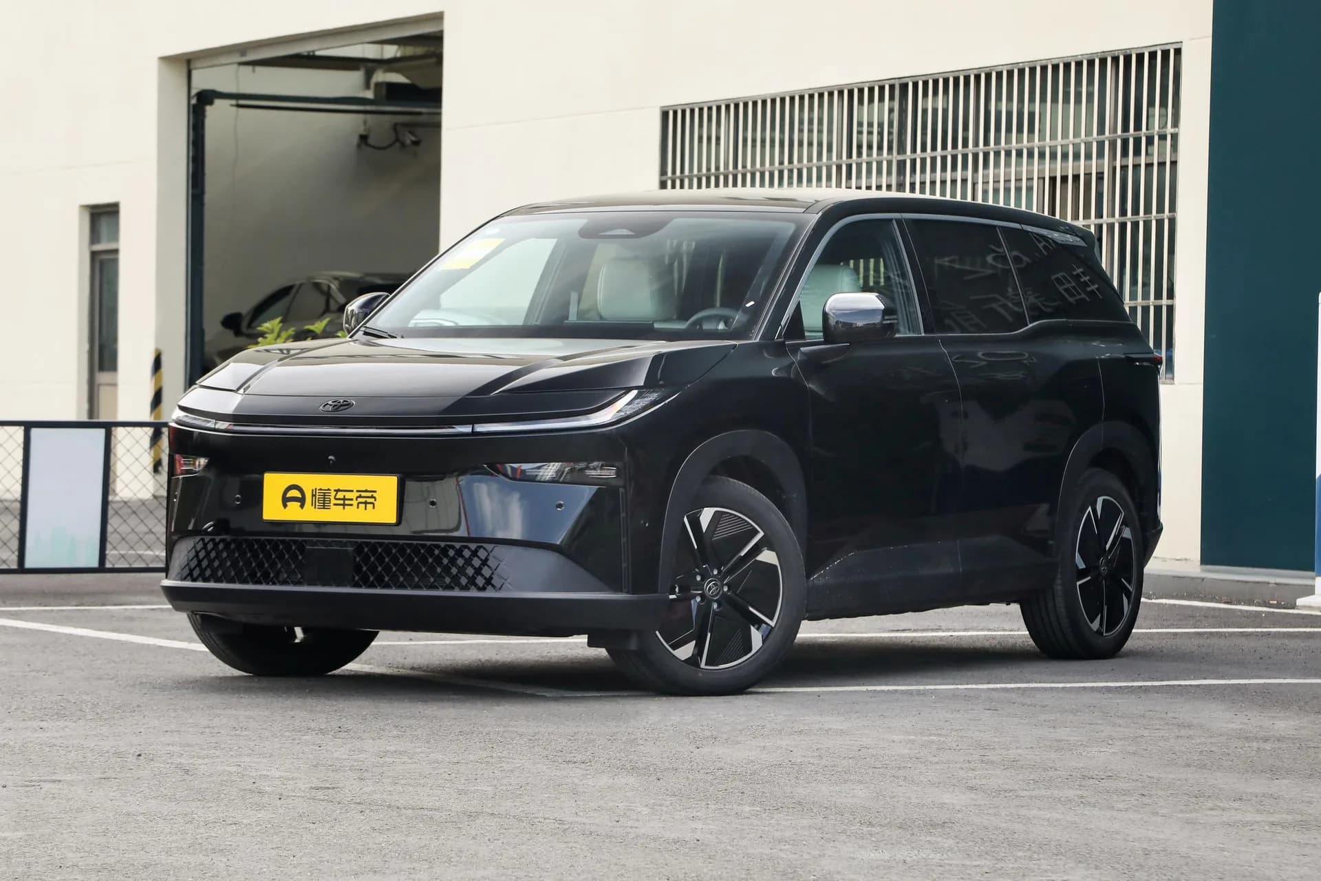 Toyota bZ3X — автомобиль из Китая